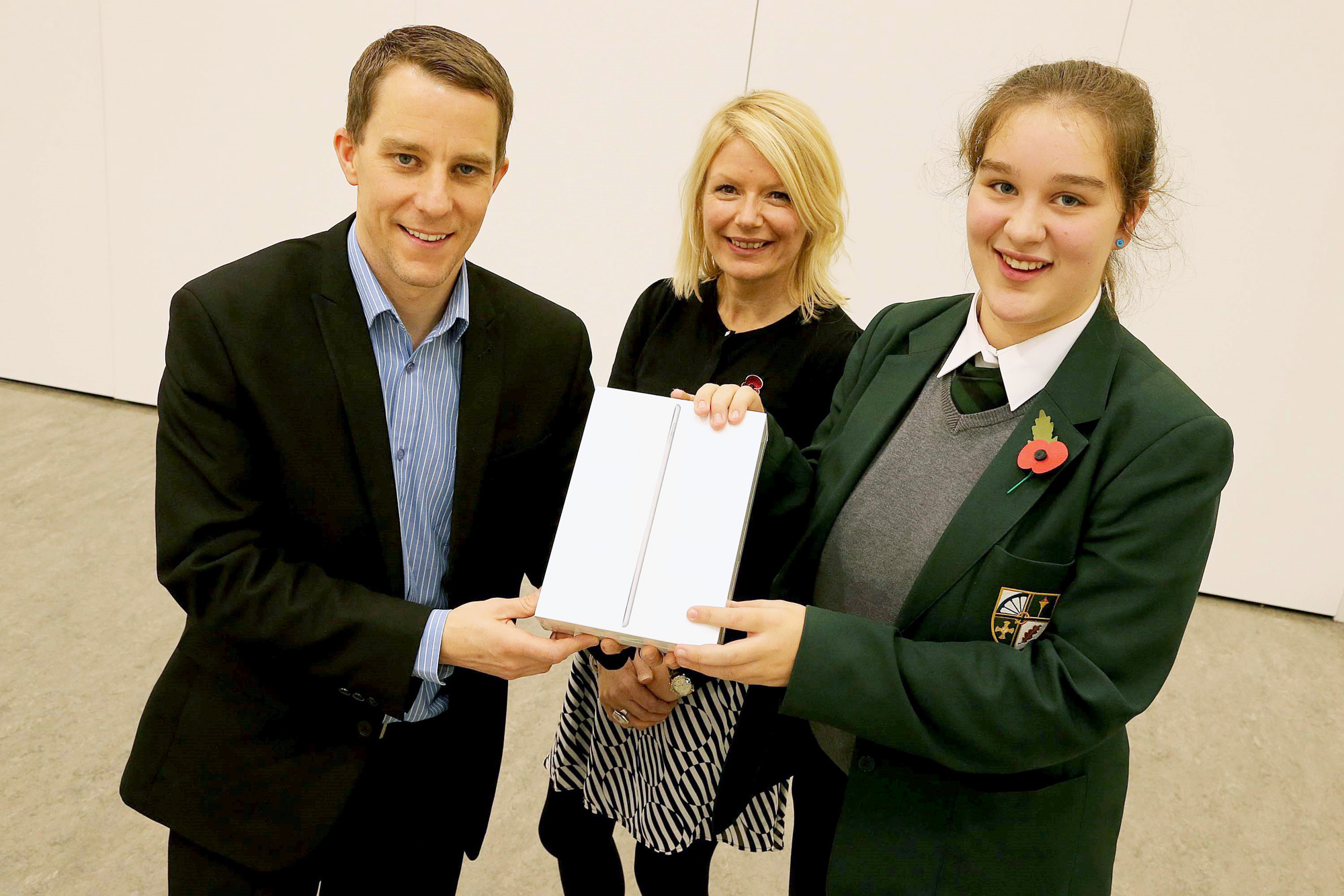 Olivia’s vision of war wins judges admiration